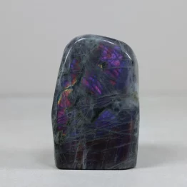 Labradoriet, purple aurora
