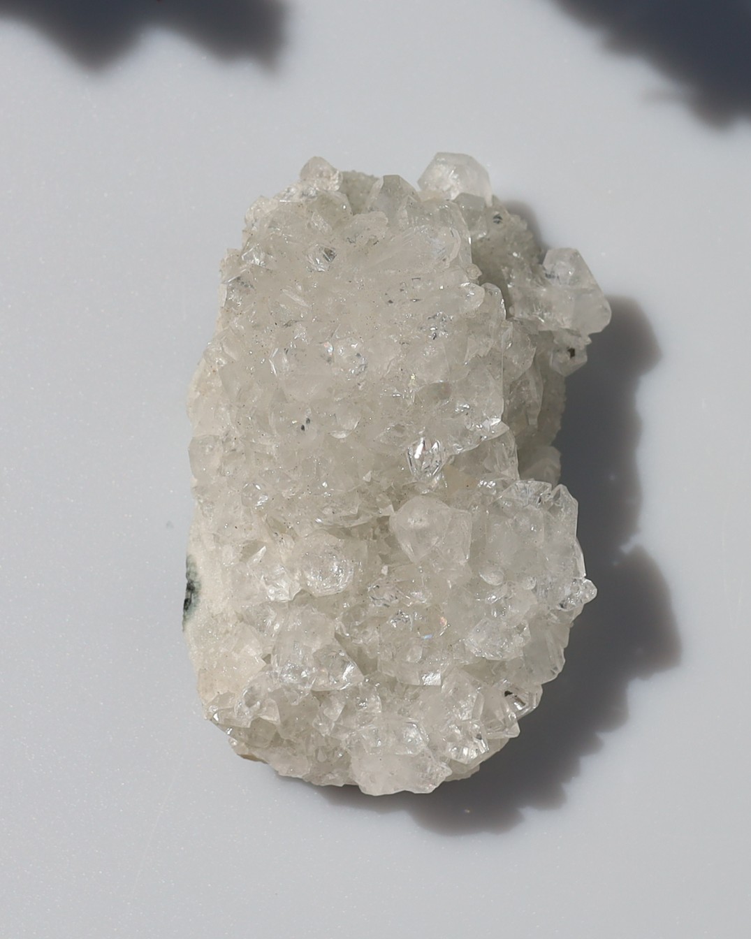 Apofylliet cluster | Wit