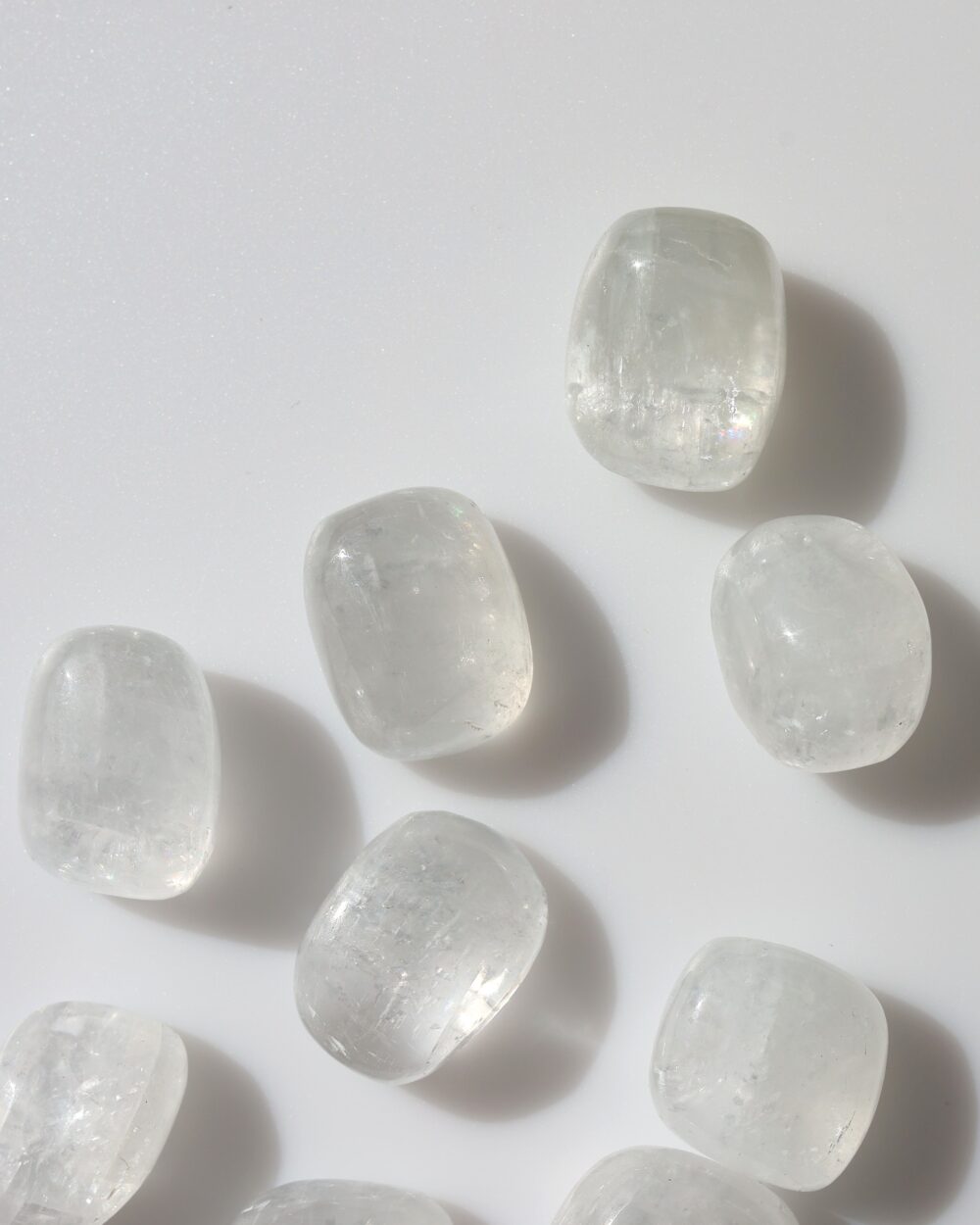 Witte calciet, trommelsteen