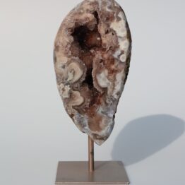 Roze amethist op standaard