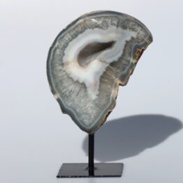 Agaat geode op standaard